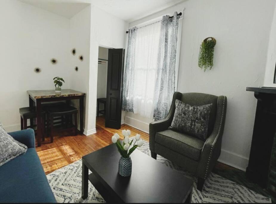 Lovely 2Br W Office Space - King Bed & Alexa Apartment Pittsburgh Exterior photo